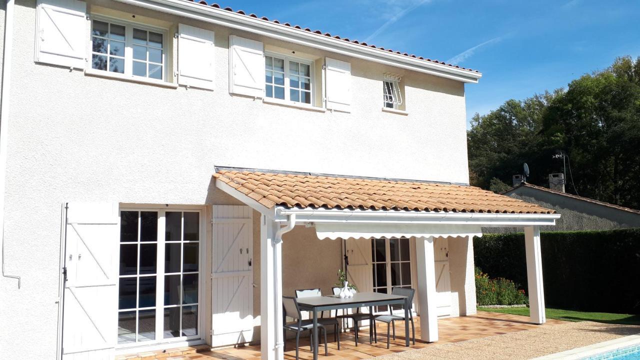 Maison Ruisseau L'Eau Blanche Leognan Exterior photo